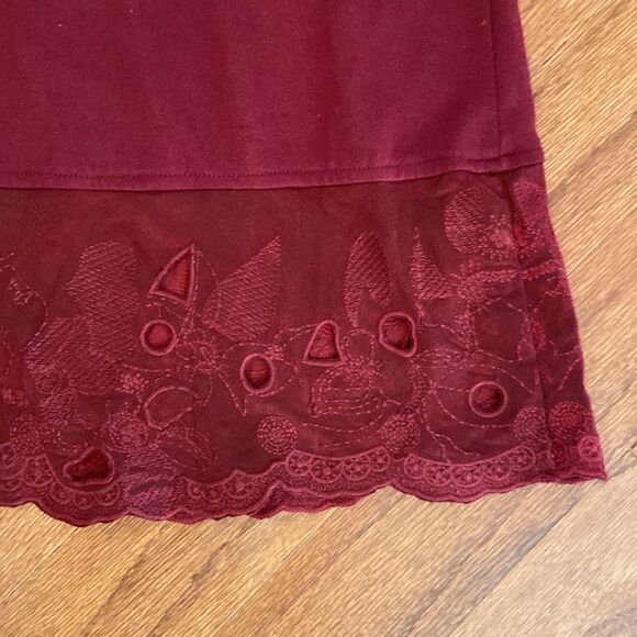 NWT Mollo Rello size M burgundy dress, with really cute, lace at the bottom - Picture 4 of 12